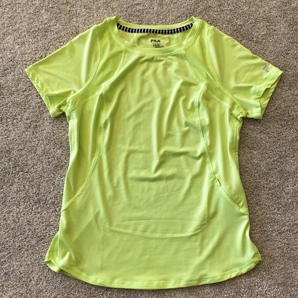 (Free!*) Neon FILA Sport short sleeve athletic top